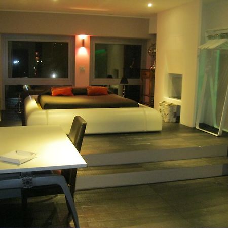 A14 Business Suite Sesto San Giovanni Bilik gambar