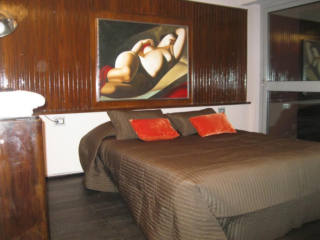 A14 Business Suite Sesto San Giovanni Bilik gambar
